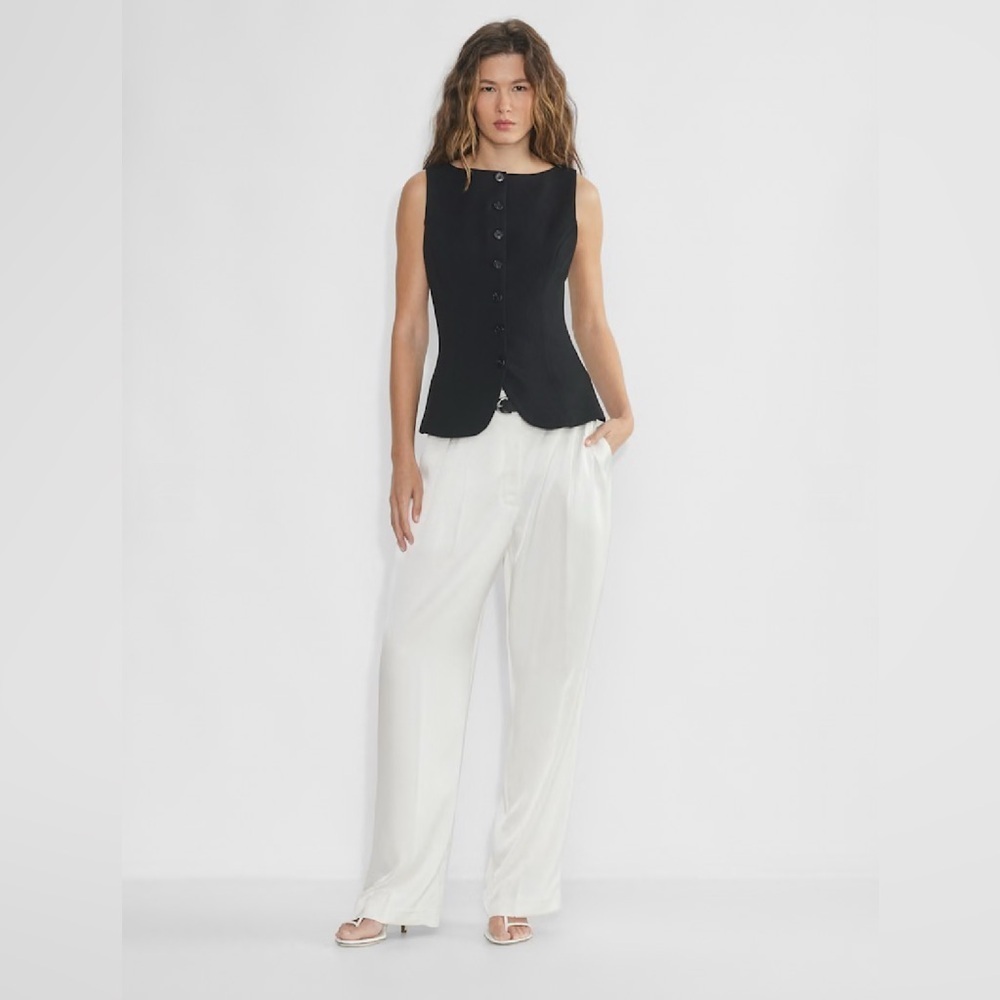 Aritzia  The Effortless Pant™ Satin
